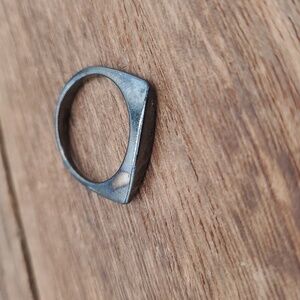 Men's Black Sleek Metal  Ring   R807